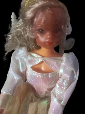 Vintage Musical Linda doll used with musical chair
