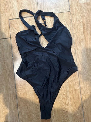 Hunkemoller дамски бански цял от 10 евро на 5 до 31/07