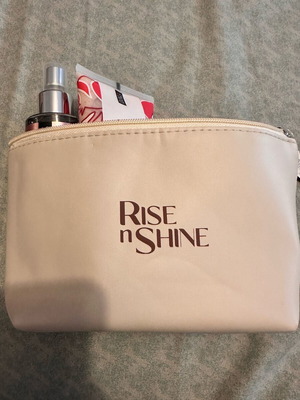 Dust and Cream toiletry bag with 3 products new