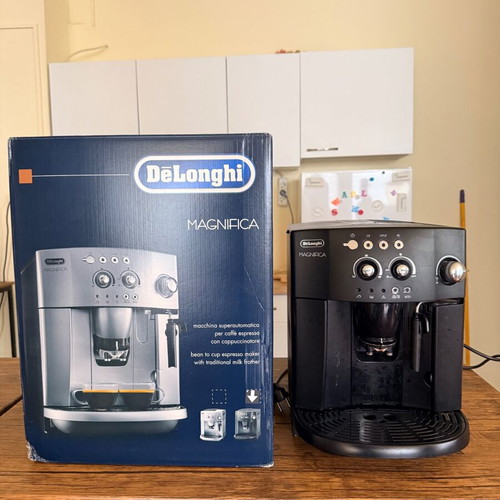 De'Longhi Magnifica ESAM 4000 αυτόματη μηχανή espresso μεταχειρισμένη