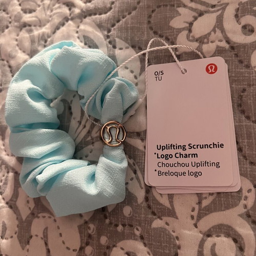 Lululemon scrunchies new