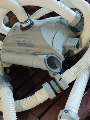 Intex pool cleaning robot used, good condition