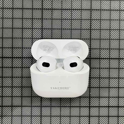 Takemore wireless earbuds like new