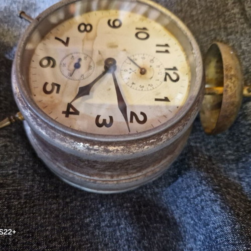 Peter Germany vintage alarm clock partially working, used