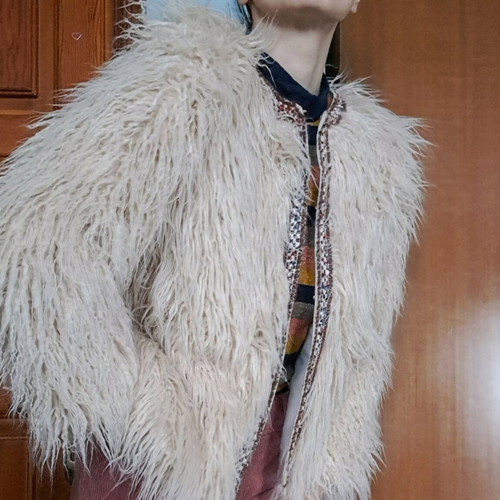 Zara Basic Shaggy Faux Fur Jacket like new, beige