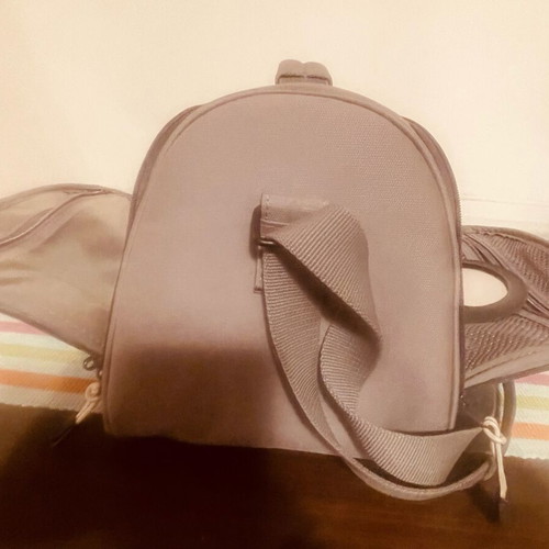 Delsey toiletry bag like new, gray with 2 compartments and shoulder strap