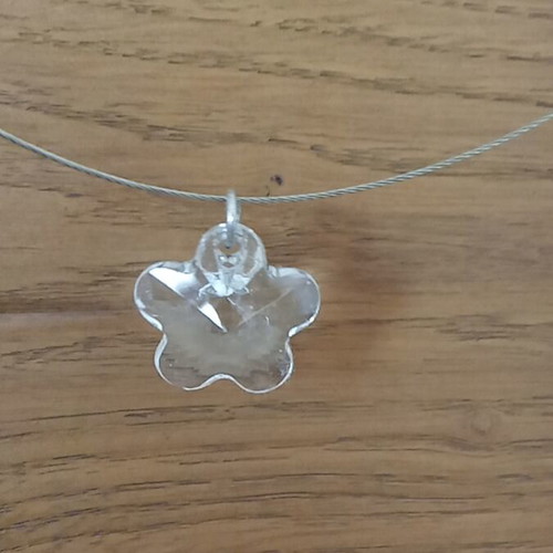 Flower pendant plastic transparent used, silver color