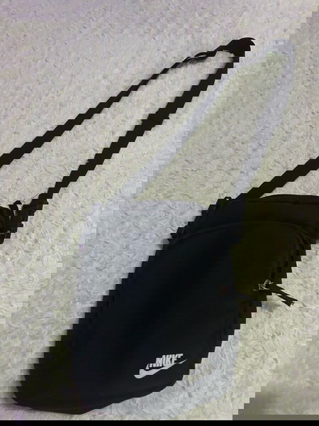 Nike τσαντάκι