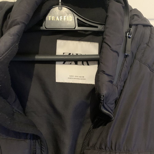 Zara thin waterproof jacket with hood, like new, black, size M