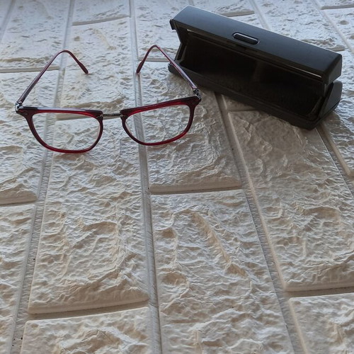 Benetton eyeglasses like new, unisex red frame, astigmatism lenses