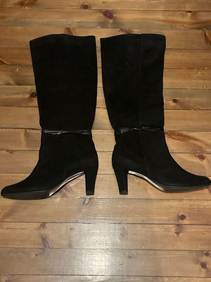 Van Dal suede leather boots like new, size 40