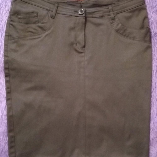 Women's skirt black XL like new