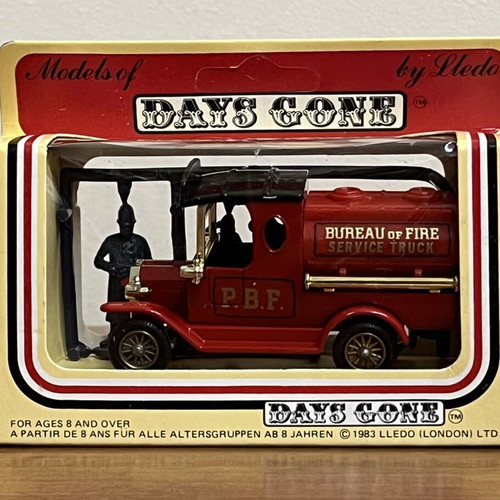 Lledo Days Gone Bureau of Fire Service Truck metal model like new with box