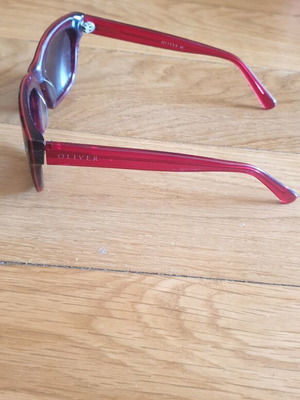 Red tortoiseshell sunglasses like new