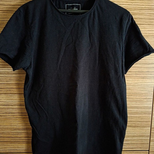 Pull & Bear short-sleeve t-shirt used, black L