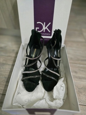 Gianna Kazakou women's sandals new, size 39, black