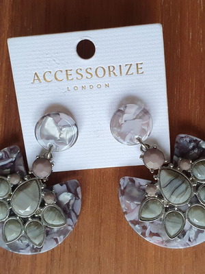 Σκουλαρίκια Accessorize London καινούργια, μήκους 5,5 εκατοστών
