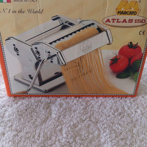 Atlas pasta machine like new, Italian
