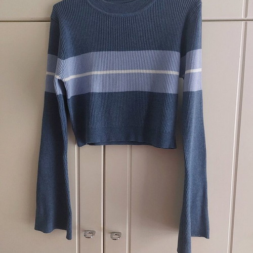 Shein pullover size S blue like new