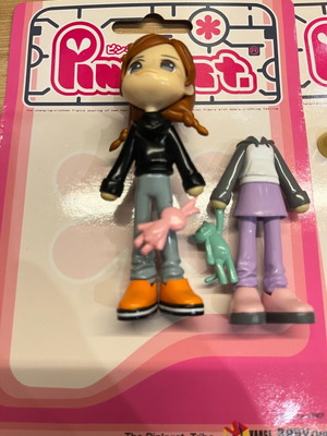 Set of 7 Japanese manga Pinky vinyl figures new with cards