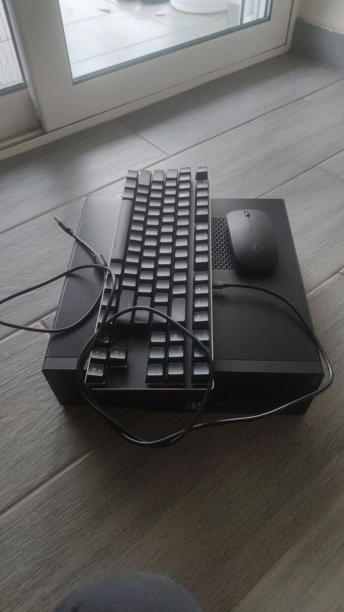 Dell Vostro 3710 SFF Desktop PC like… - € 399,00 - Vendora.cy