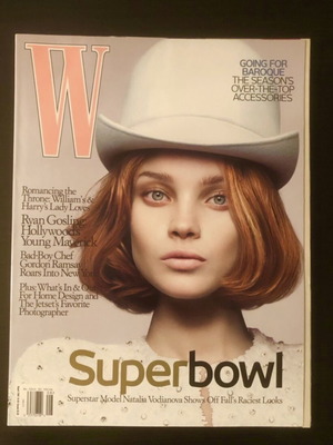 Списание W август 2006 като ново, американско издание