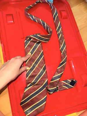 Tie, brown