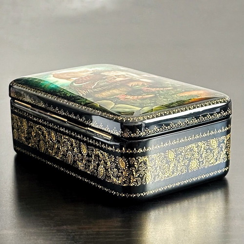 Russian traditional handmade Fedoskino box new
