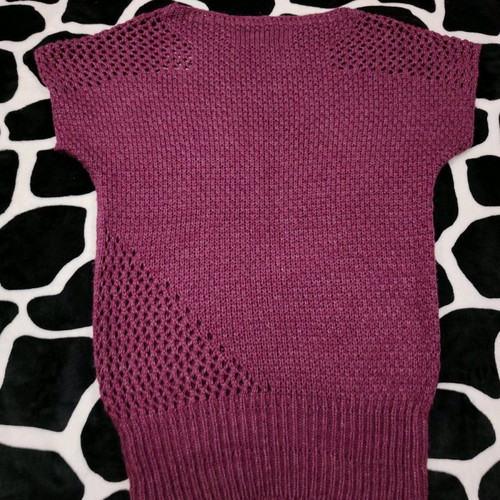 Knitted sleeveless vest used, size medium, pink
