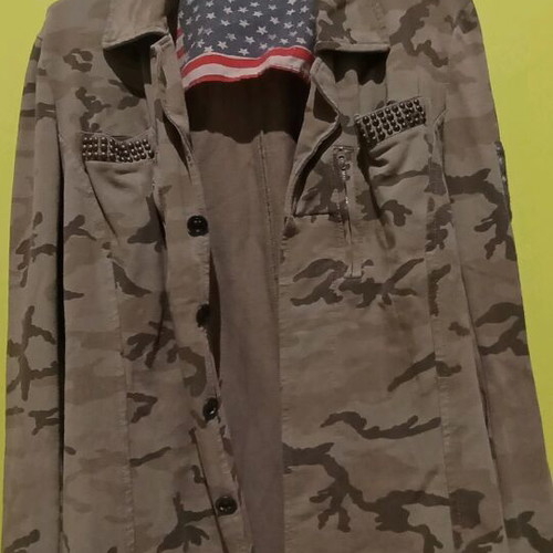 Please mako jacket like new, medium/large, green
