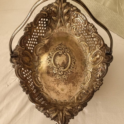 Serving Basket Fruit Bowl Art Nouveau Style like new