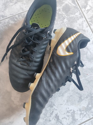 Nike football shoes used, leather, size 43, black