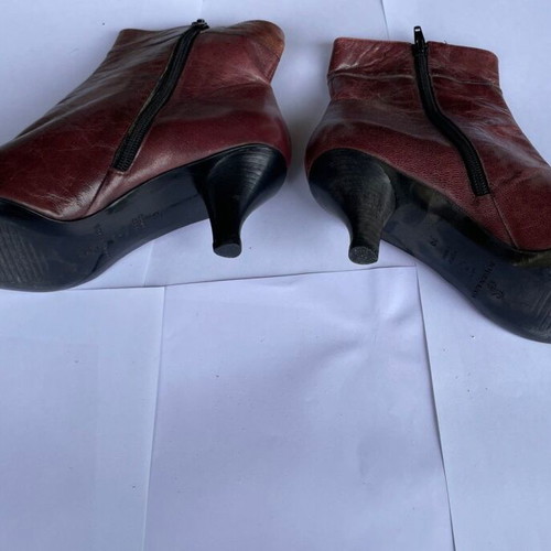 Women's ankle boots like new, size 39