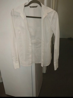 Zara white shirt new, straight fit size S