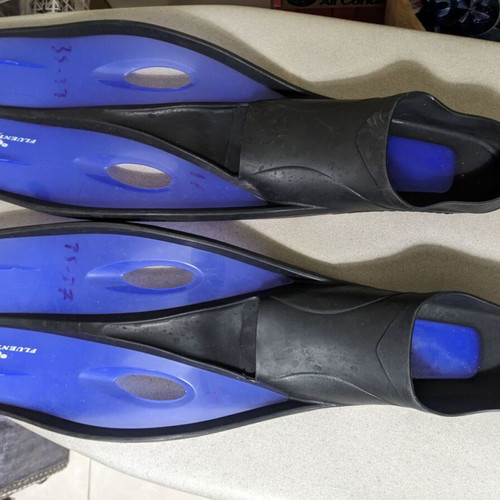 Fins for children or large size 35-37, like new