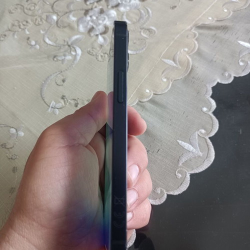 Iphone 12 Mini like new, black, 64GB, with two cases