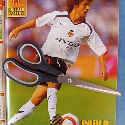 Match Football Magazine Issue 4-10/10/2005 like new with Chelsea Essien poster