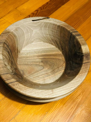 Wooden handmade bowl new, genuine wood
