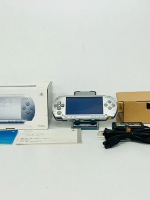 Sony PlayStation Portable PSP 1000 употребяван с кутия и книжки