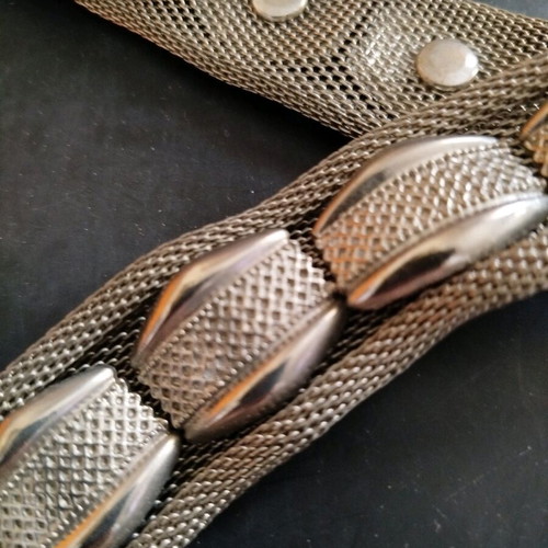 Metal belt used, length 60-70cm, width 3cm