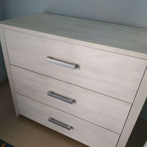 Nado Aqua White Baby Bed and Dresser Set like new with mattress