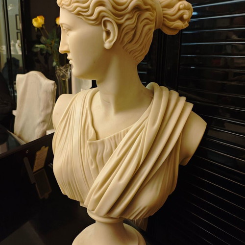 Female Ancient Greek Bust 50cm like new