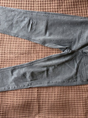 Find women's jeans like new with studs