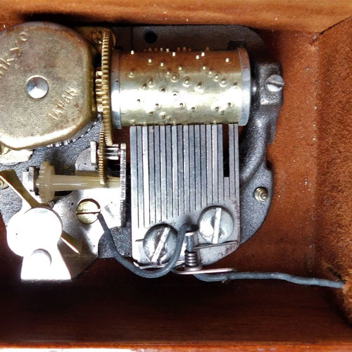 Music box wooden with silver front Japanese made Sankyo