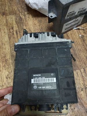 ECU computer VW Golf Vento 1.4 ABD used, 030906026K