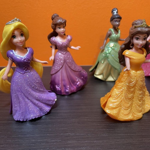 Disney Magiclip princess mini figure set of 8, like new