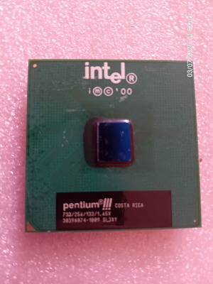 Intel Pentium III 733 MHz CPU used, Socket 370