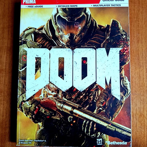 Doom Official Strategy Guide like new, English