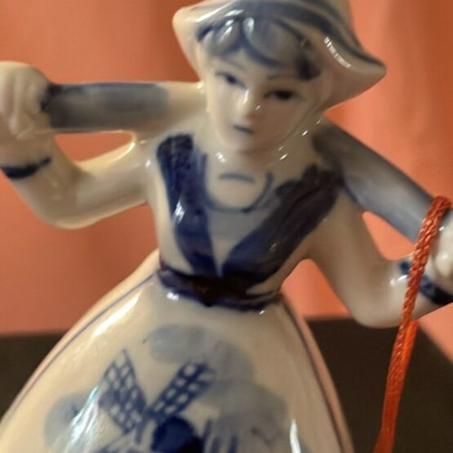 Delft Porcelain Dutch Girl Figurine Like New