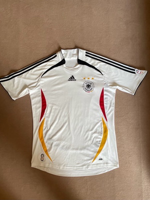 Sports jersey medium - large in very good condition
